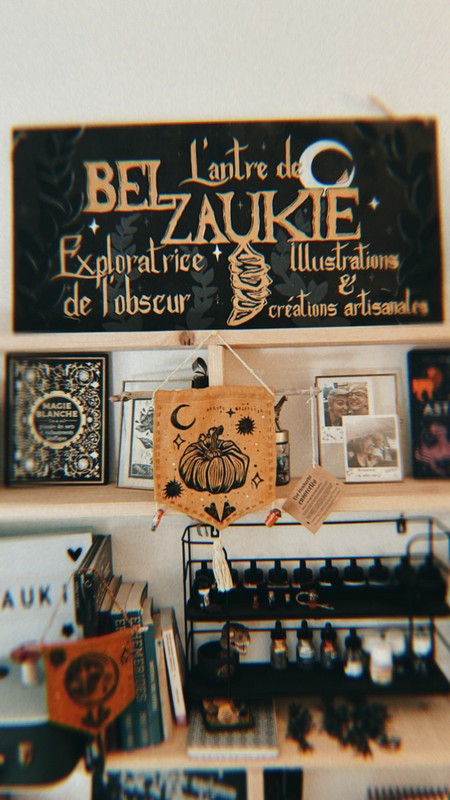 BELZAUKIÉ Artiste peintre et céramiste spécialisée dans le médiéval fantastique BELZAUKIÉ Artiste peintre et céramiste spécialisée dans le médiéval fantastique